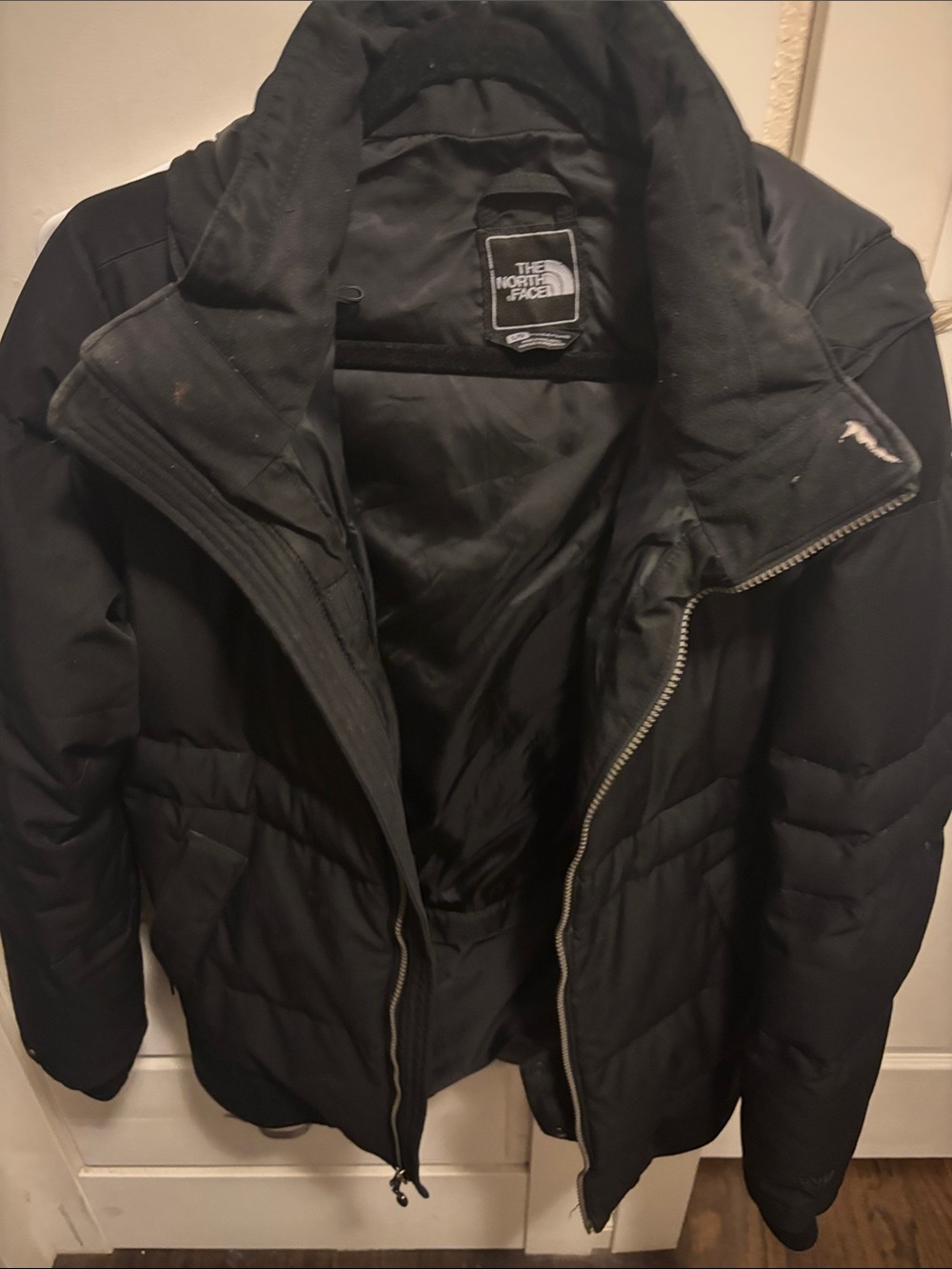 The North Face Black Quilted Hooded Down Parka - Picture 12 of 15